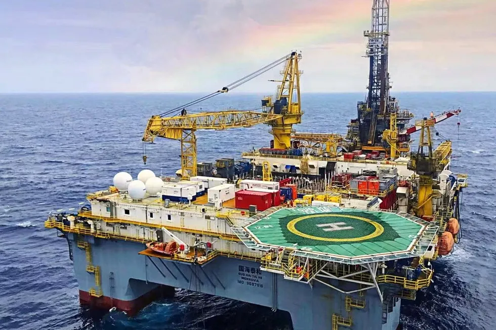 Semi-submersible rig Guo Hai Ta He wins PTTEP contract extension.
