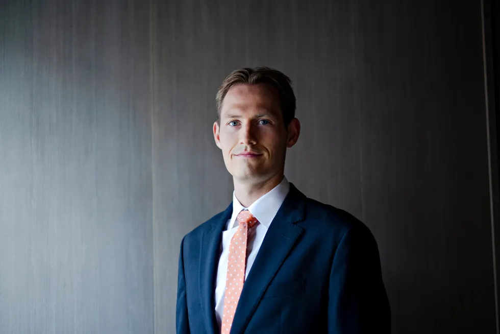 Carnegie analyst Henrik Knutsen: "We expect salmon prices and thus sector earnings to be severely negatively impacted."