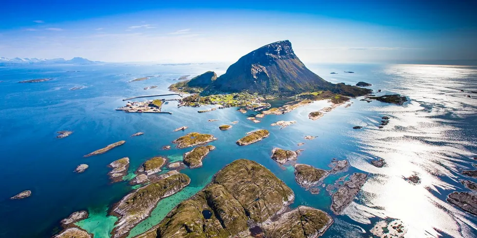 Offshore aquaculture offers the opportunity to start with a blank slate in new sea areas, and build up production with strengthened bio-security from day one, said Utror.