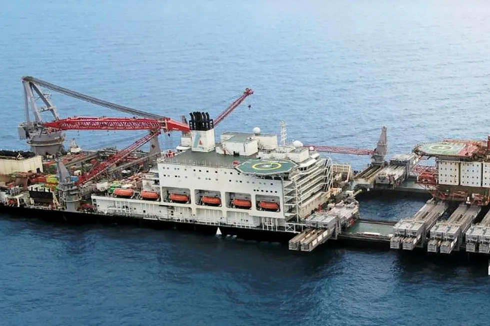 Earlier job: Pioneering Spirit removing quarters platform topsides at Valhall