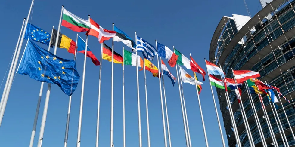 EU states will need 465GW of installed wind capacity by 2030 to reach Paris Agreement goals, says the report.