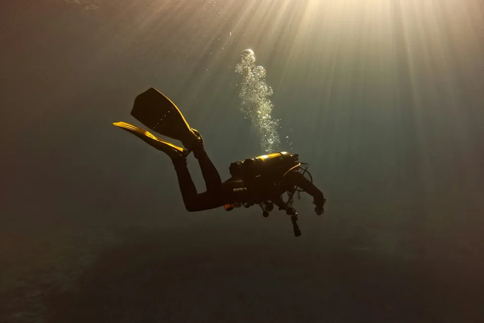 There are a range of common accidents and illnesses that can affect commercial divers.