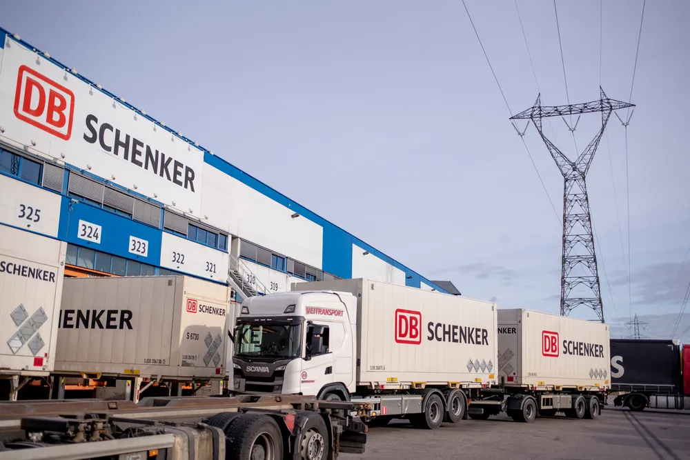 Schenkers terminaler rammes fra fredag av dersom lønnsforhandlingene fortsatt er fastlåst. Her fra Schenkers terminal på Alnabru i Oslo.