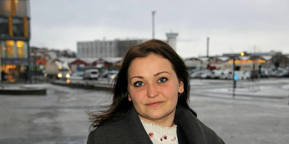 VIL HØRE PÅ UNGDOMMEN: – Jeg skjønner at man er frustrert. Fisket har eksplodert, og interessen er stor. Det er også bakgrunnen for at det var nødvendig med en lukking, sier statssekretær Veronica Isabel Pedersen i Nærings- og fiskeridepartementet.Foto: Anders Furuset/IntraFish