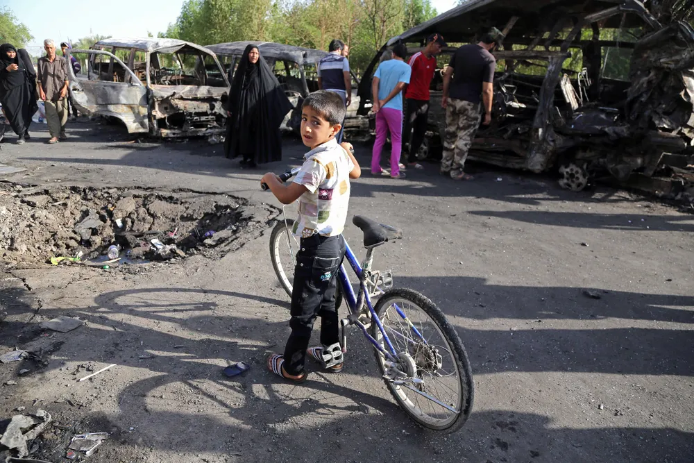 Iraq crisis: Evacuations follow increase in militant violence