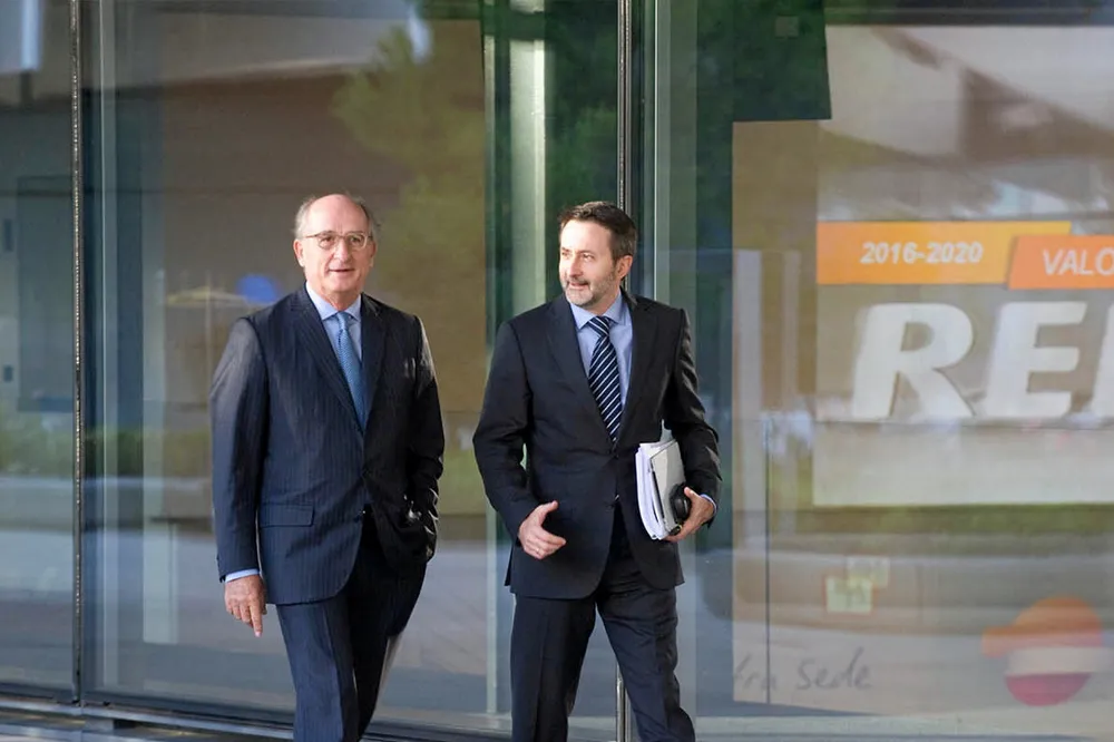 Results: Repsol chairman Antonio Brufau and chief executive Josu Jon Imanz.