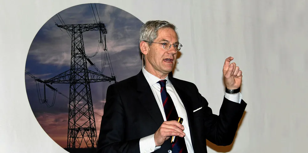 Toppsjef i Vattenfall, Magnus Hall, tror kjernekraft er nødvending i tillegg til fornybar energiproduksjon. Han holdt i dag torsdag innlegg på Sparebank 1 Markets energikonferanse i Oslo.