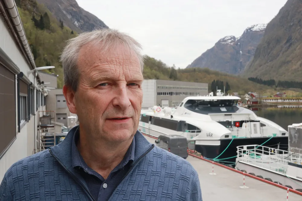 Styreleder Gustav Johan Nydal kan endelig smile. Nå starter Brødrene Aa endelig opp igjen.