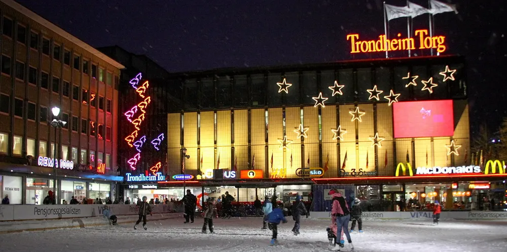 Døgnprisen på knapt 20 øre/kWh i både NO3 (Trondheim) og NO4 (Tromsø) er over 40 øre lavere enn dagens priser.