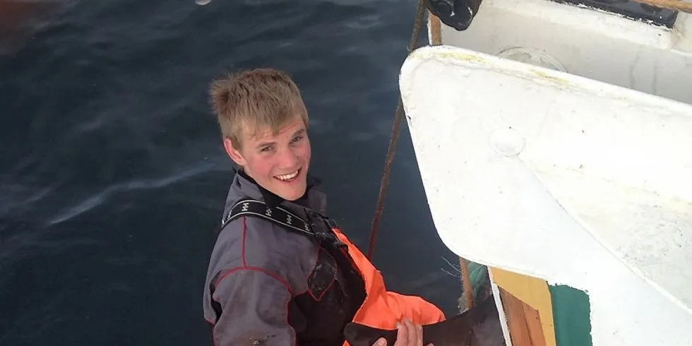 Thomas Sedeniussen gjorde fullklaff som vikarierende skipper for sin far på hvalskuten "Rowenta". Foto: Privat.