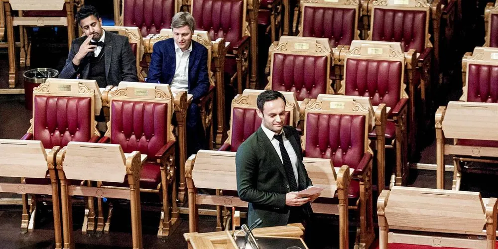 AKTIV: SV sin fiskeripolitiske talsperson, Torgeir Knag Fylkesnes, har vært den mest ivrige til å stille fiskeripolitiske spørsmål i Stortinget. Men ofte for tomme seter. Foto: Adrian Nielsen