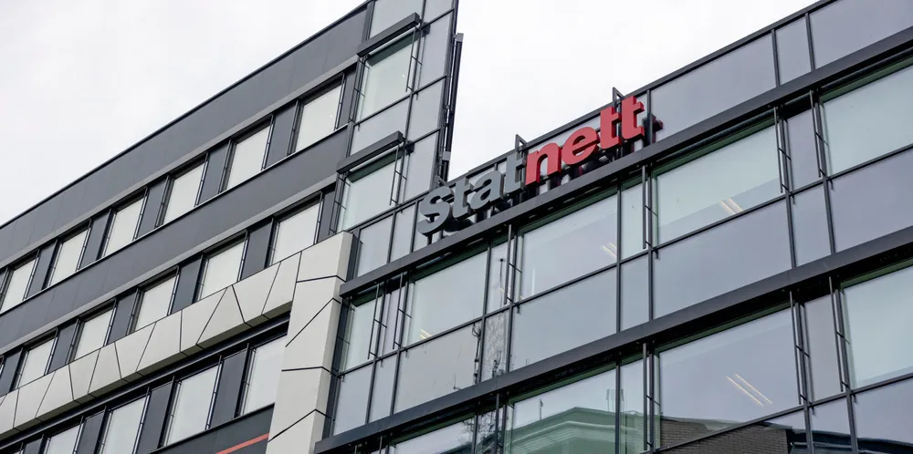 Statnett ligger halvannet år etter planen for innføring av nye spenningskvalitetsdatabase.