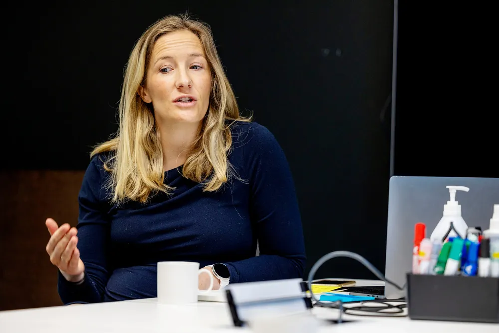 Eldri Coll Mossige og konsulent-markedsplassen Folq forsøker å kutte mellomleddet i de store konsulenthusene. Selskapet har fått investorene med på ideen og verdsettes til 70 millioner i en fersk emisjon.