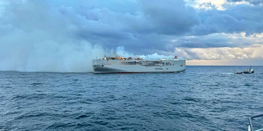 The 6,210-teu Fremantle Highway (built 2013) has suffered a major fire in the North Sea.