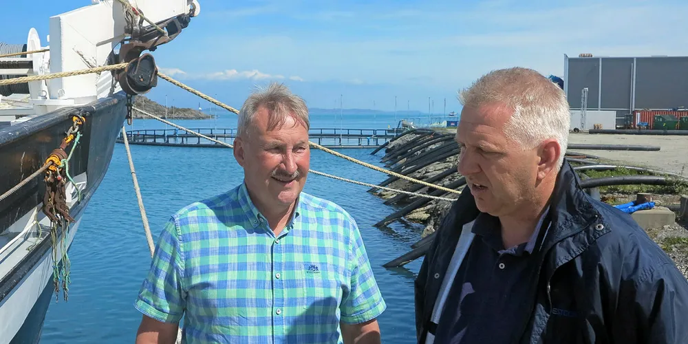 NYHAVN: Den nye havnen i Langevågen vil komme som en utvidelse av området som Bømlo-ordfører Sammy Olsen og administrerende direktør Lars Magne Eidesvik, i Eidesvik Havfiske, står på, med langt bedre kaiplass for lokale og andre fiskebåter i regionen.