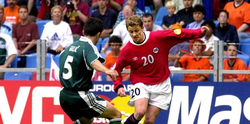 Den ekstra kapitalen fra Atlantic Sapphire-veteranene og fotball-mogulene vil ABT bruke til blant annet forskning og utvikling. Her ser vi Ole Gunnar Solskjær i sine glansdager på banen i landskamp mot Slovenia.