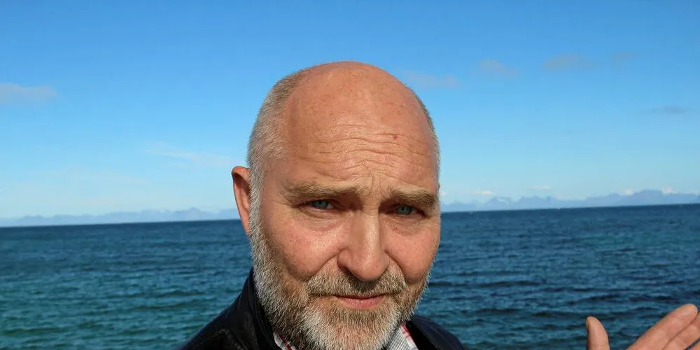 Bjørnar Nicolaisen, Rødt