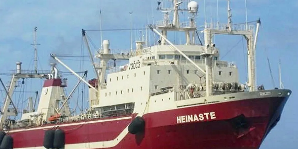 PÅ TUR UT: Tråleren "Heinaste" skulle få ny eier, der Samherji var majoritetseier, noe som ble stoppet av høyesteretten i Namibia.