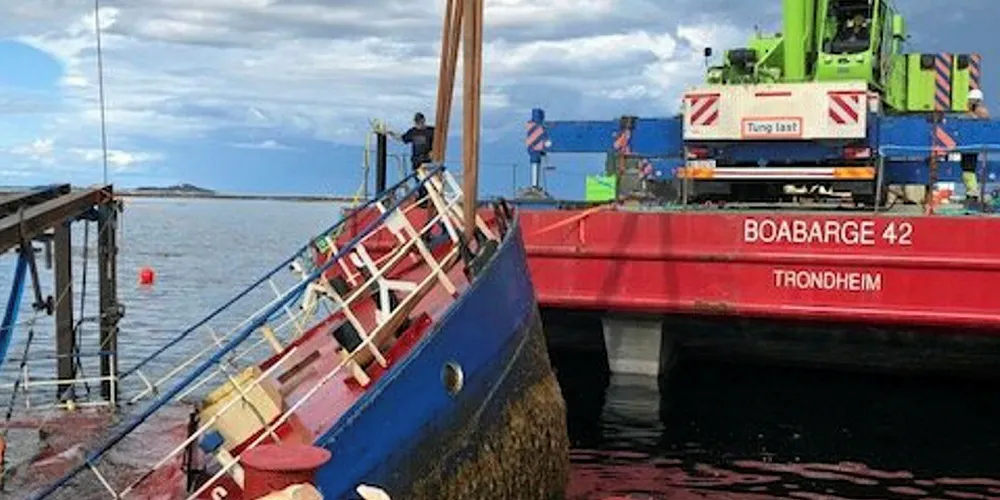 GRUNNSTØTING: «Osfjord» grunnstøtte ved Linesøya i Sør-Trøndelag i september i fjor.