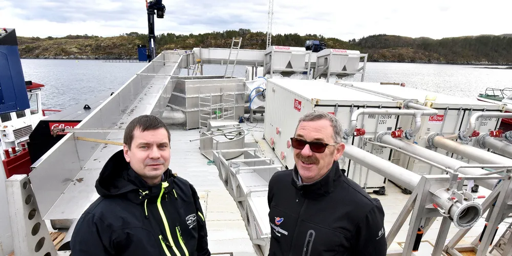 Roy Emilsen (til venstre) og Finn W. Sinkaberg går sammen og etablerer SBH Emilsen Akvamiljø AS. 120 millioner kroner investeres i tre ulike mekaniske avlusingssystem.