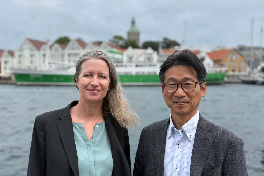 Hilde Salthe, managing director of Japex Norge and Tetsuji Shibuta, deputy managing director of Japex Norge
