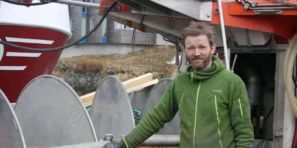 ? Snurrevadfiske gir mer utfordringer i hverdagen, mener Trym Johansen, og rigger i disse dager båten om fra garndrift til snurrevad.Foto: Frank Einar Iversen