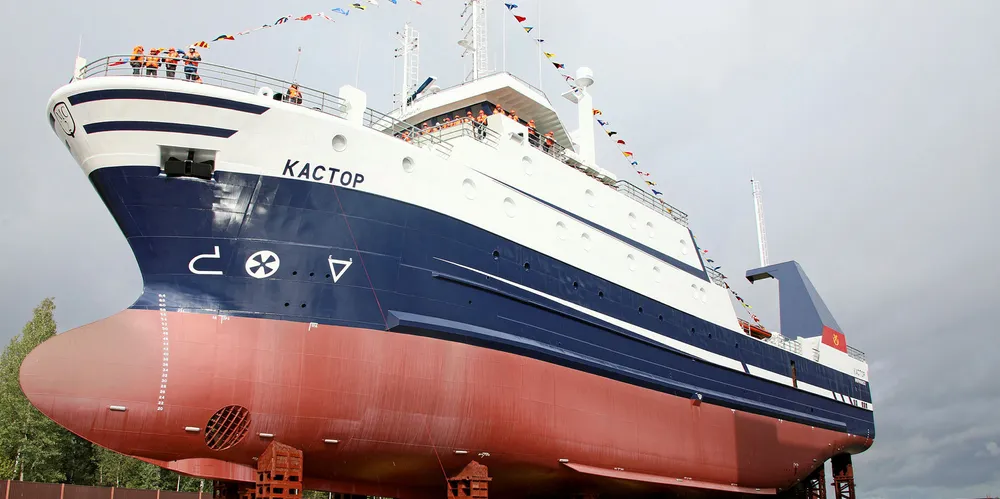 Russia’s Pella shipyard, located in Saint-Petersburg, on Monday launched the second of four 70-meter groundfish trawlers for Murmansk-based fishing company Murmanseljdj-2.
