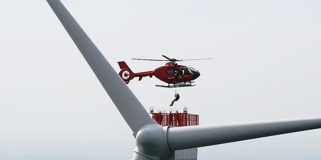 Greater Gabbard helicopter service 'is first for UK wind'