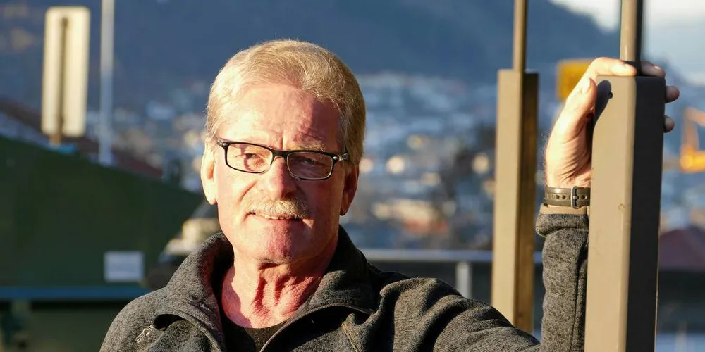 TAR FEIL: Fisker Arne Aadland i Holmefjord i Fusa hevder politiet tar feil og nekter å godta bot og inndragning på 100.000 kroner.Foto: Ole Erik Klokeide