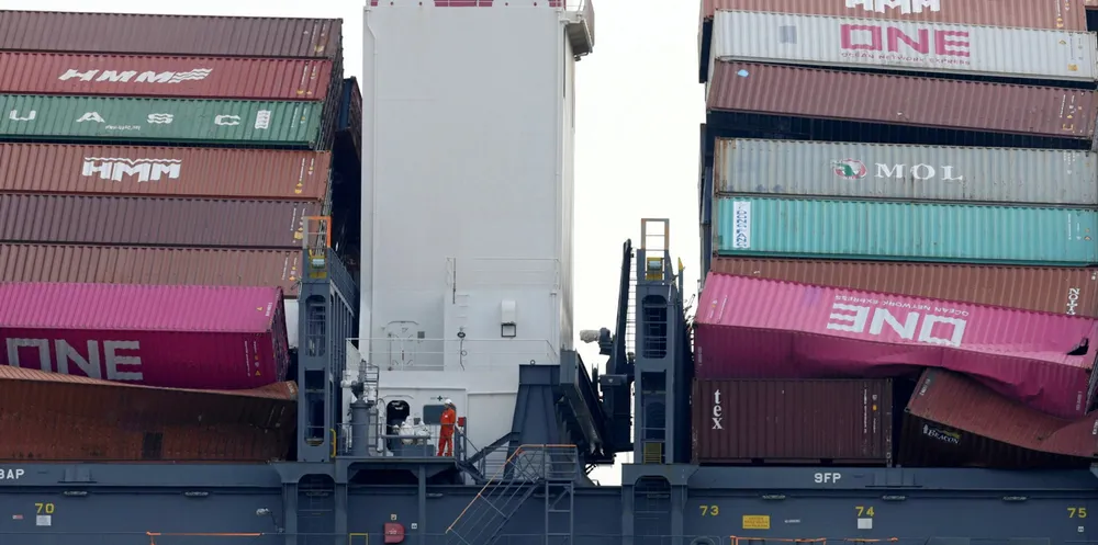 In addition to losing more than 1,800 containers at sea, the ONE Apus also saw some 1,000 containers damaged in collapsed stacks.