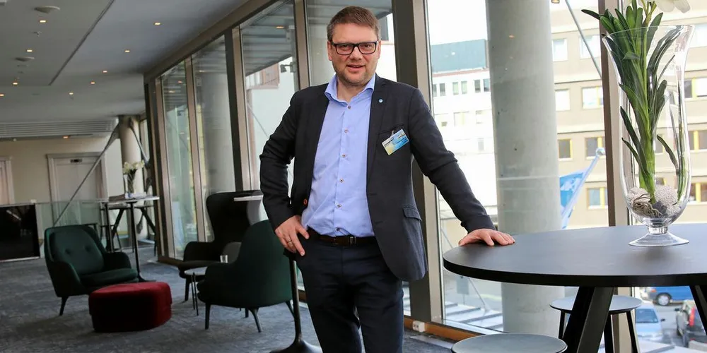 KREVENDE: Mandag leverte Fiskebåt sitt høringsinnspill til Nærings- og fiskeridepartementet. Dagen etter ble forslaget trukket. Styreleder Jonny Berfjord i Fiskebåt tror det er feil at interessen er liten for en midlertidig driftsordning.Foto: Arne Fenstad/Fiskeribladet