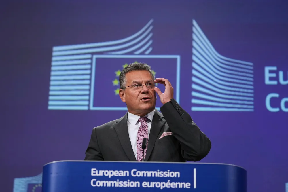 Maros Sefcovic, EU-kommissær for handel og økonomisk sikkerhet, mener det er avgjørende for europeisk industri å få flertall for beskyttelsestiltak som også rammer Norge.