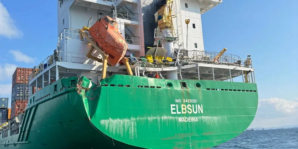 Damage to the stern of the Elbsun after it was hit by the bulker New Legend kept the container ship out of action for 51 days.