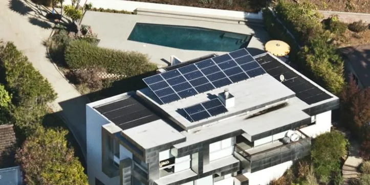 SolarCity trims second quarter loss