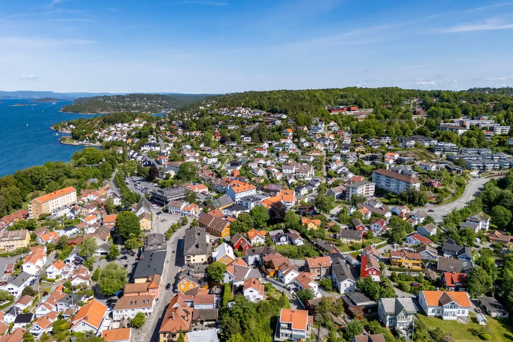 Norges Bank er klar med sine ferske prognoser. Avbildet er Drøbak.