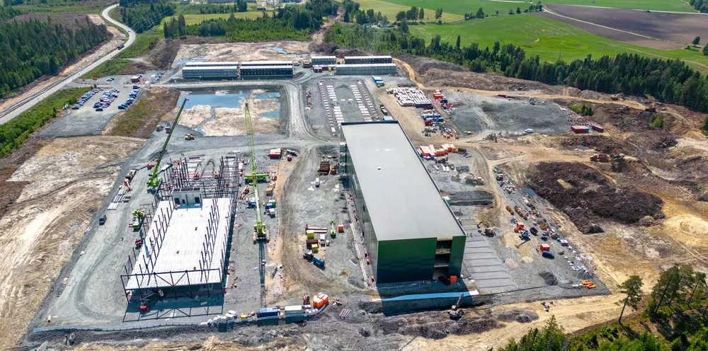 Datasenterselskapet Green Mountain bygger et nytt datasenteranlegg i Heggvin Næringspark i Hamar og Løten kommuner. Datalagringsanlegget skal blant annet lagre data for TIK-TOK.