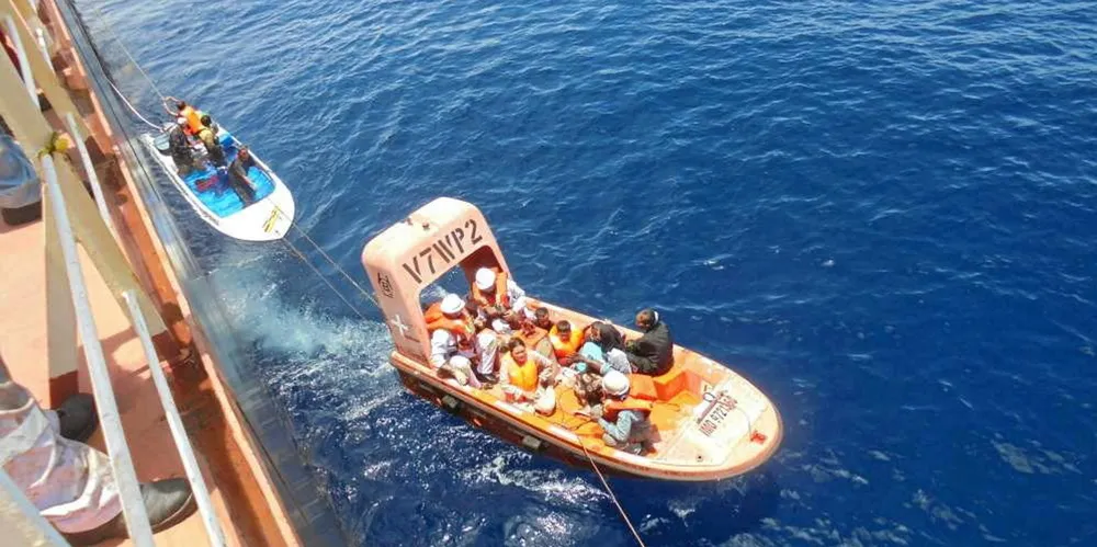 The Tomini Dynasty carries out the rescue.