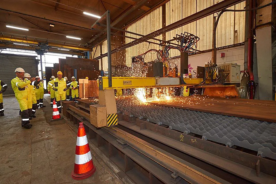 Steel-cutting: at Heerema's Zwijndrecht yard
