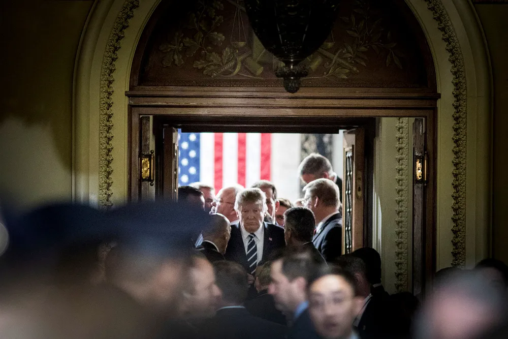 Republikanerne hevder nå at Donald Trump var i sin fulle rett med det han gjorde, fordi det var i presidentens interesse; og alt som er i presidentens interesse, er i nasjonens interesse. Det setter presidenten over loven.