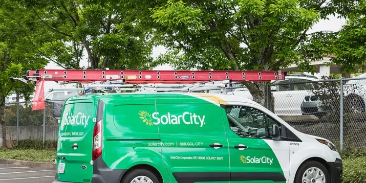 SolarCity flags layoffs, slashes exec pay in restructuring plan