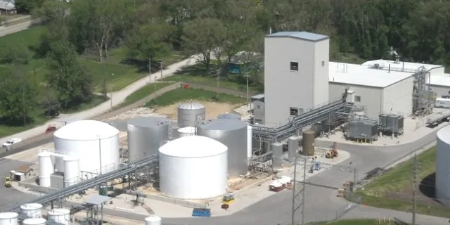 REG buys biodiesel refineries, boosting capacity to 122 MGY