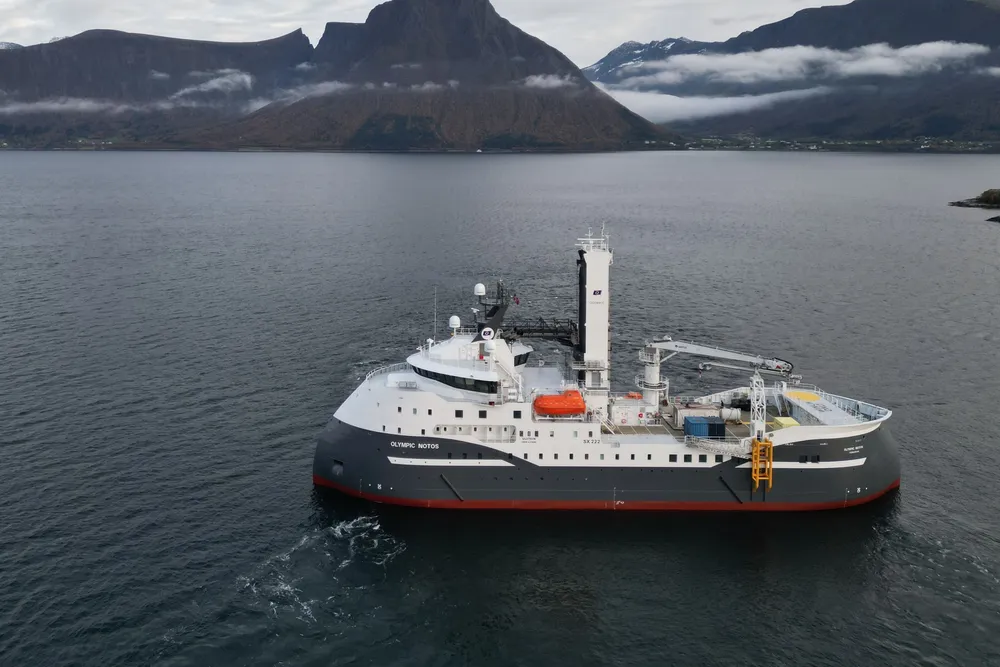 «Olympic Notos» før ombyggingen fra vind- og energisektor til olje- og gass.