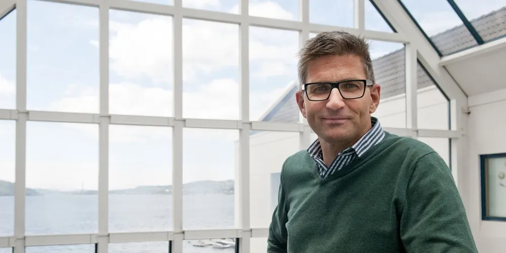 - Vi har en del utfordinger med lus og sykdommer, men bransjen er beredt på å ta kostnadene med å løse problemene, sier daglig leder Dag Aksnes i Seaborn i Bergen. Foto: Kjersti Kvile