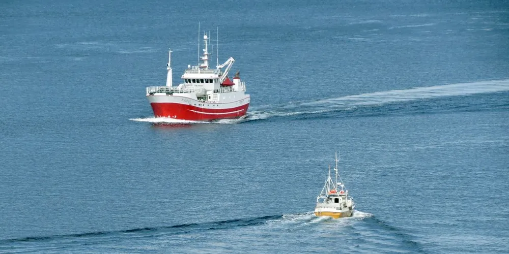 Fartøy uansett størrelse får fiske makrell innenfor fjordlinjene i Nordland, men ikke lenger nord. Ill.foto: Jon Eirik Olsen