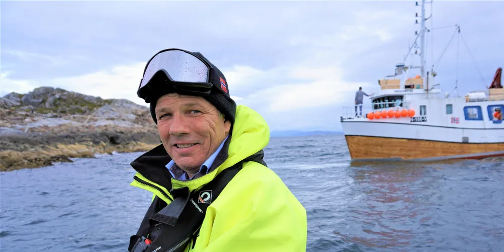 Bjørnar Skjæran (Ap) sier han er glad Fiskeridirektoratet nå skal sørge for at ikke fiskerne blir kvotebelastet for å levere gjenfanget oppdrettstorsk.