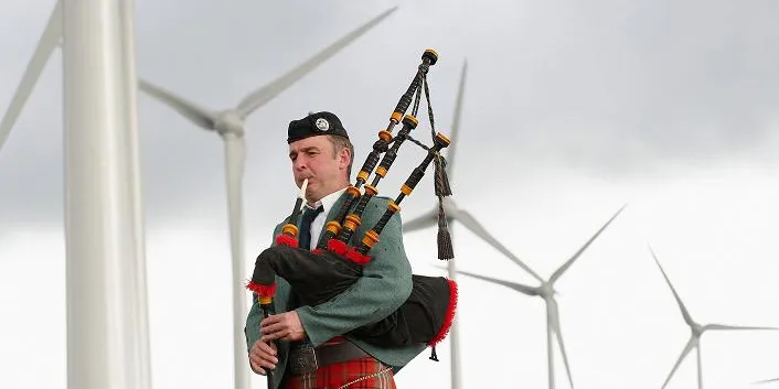 Scottish onshore wind 'could slash 20% from power costs'