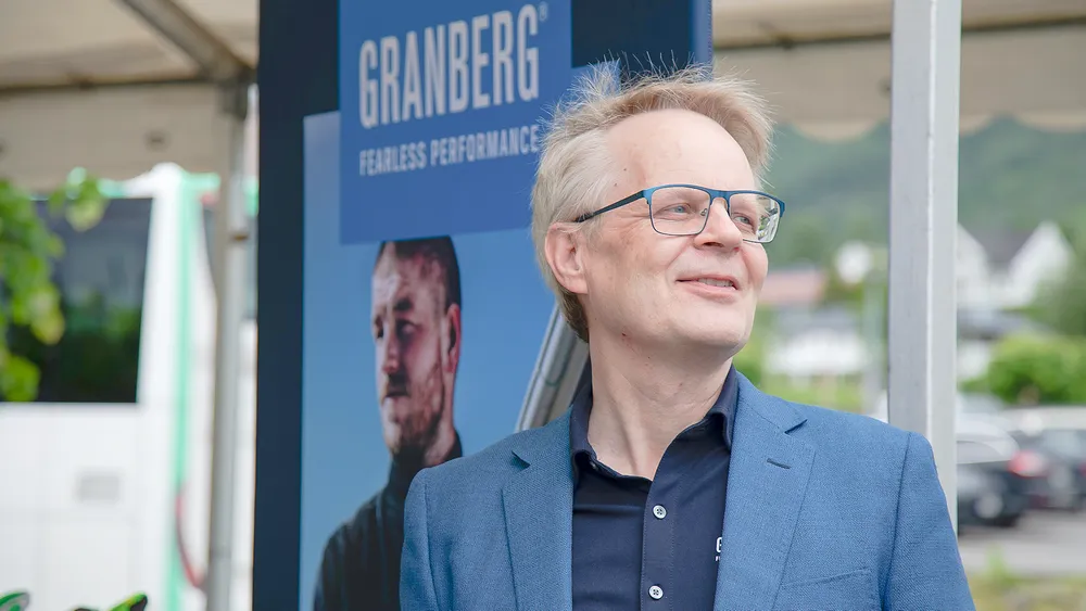 – I England ville man sagt «highway robbery», sier Ole Marthon Granberg om formuesskatten. Selv har tjent godt på arbeidshansker.