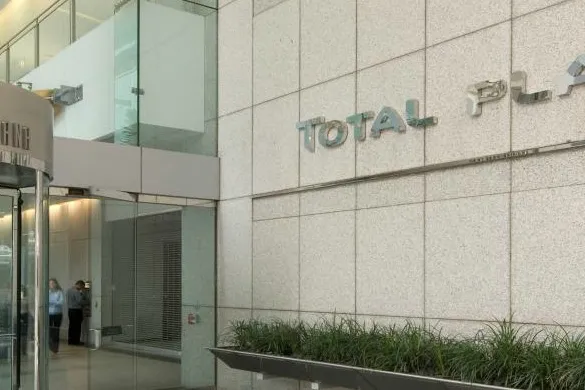 Houston's Petroleum Club set for move