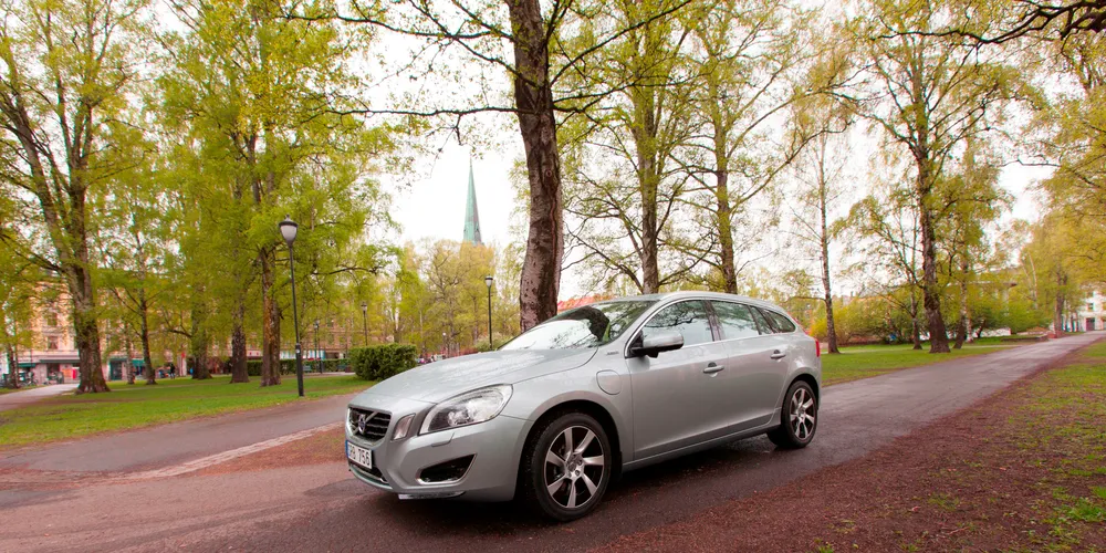 Svenskene kjøper hybrider