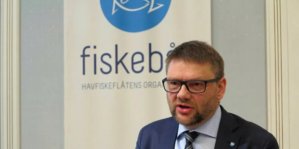 SMUTTHULL: FIskebåt vil ut av Smutthullavtalen. Her leder Jonny Berfjord.